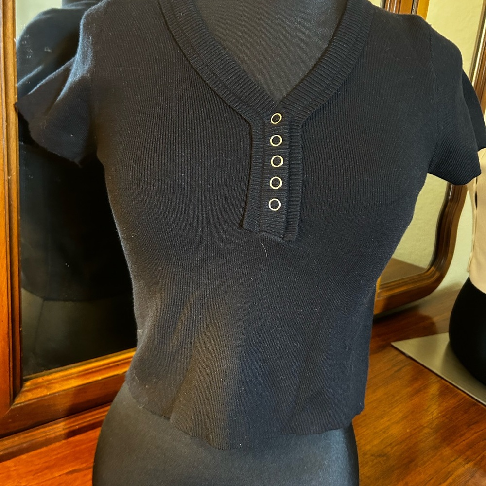 My Style Black Cropped Short Sleeve Snap Sweater. Size S. NWTGS